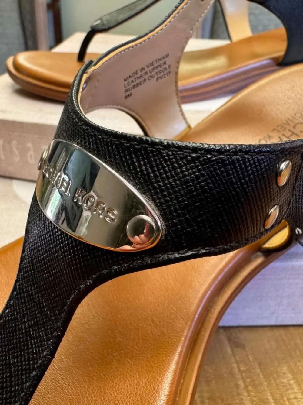 Michael Kors Black Leather T-Strap Sandals | Silver Logo Plate | Size 8